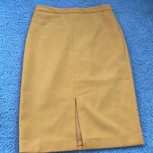 Ann Taylor size 2 yellow pencil skirt